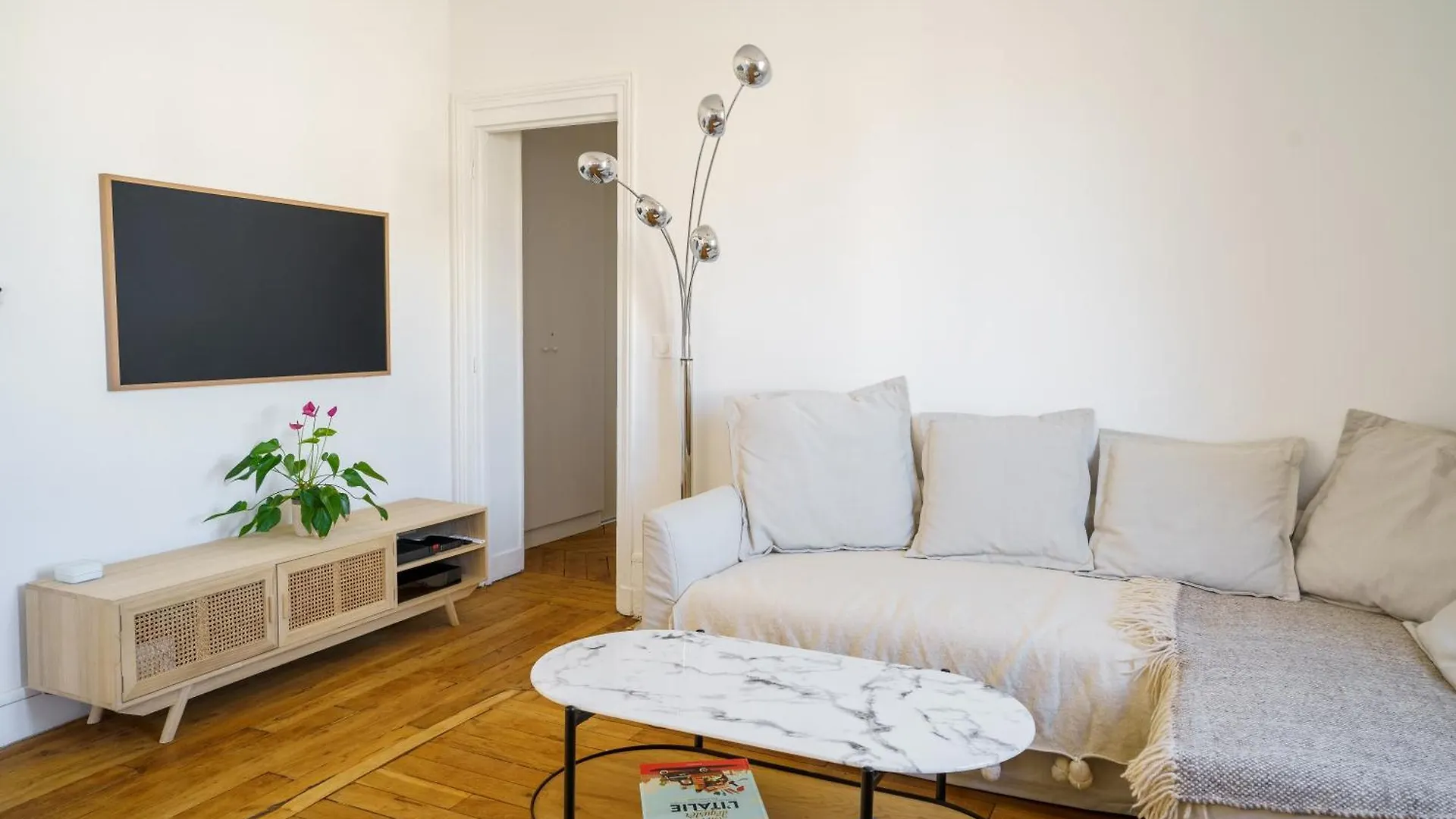 Apartment Bright & Serene 1Bd Retreat Canal Saint-Martin Paris